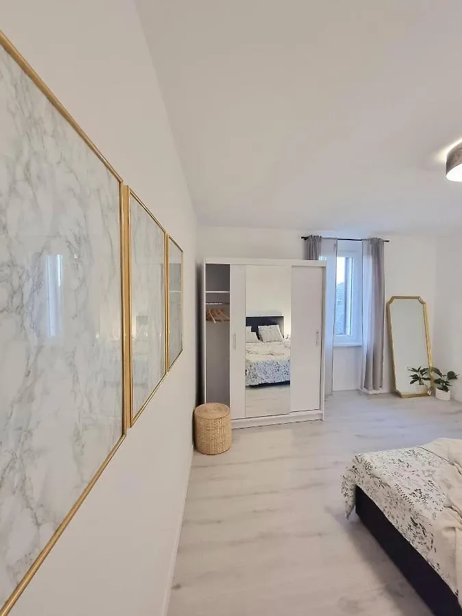 Un Ami Apartman Póla Horvátország