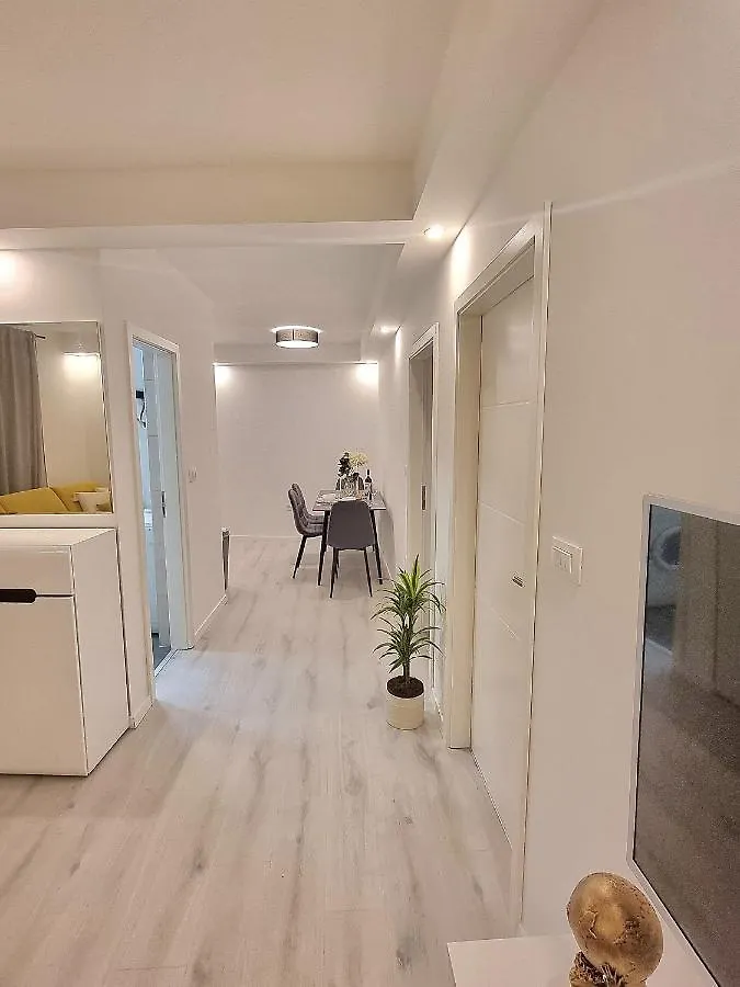 Un Ami Apartman Póla 0*,  Horvátország