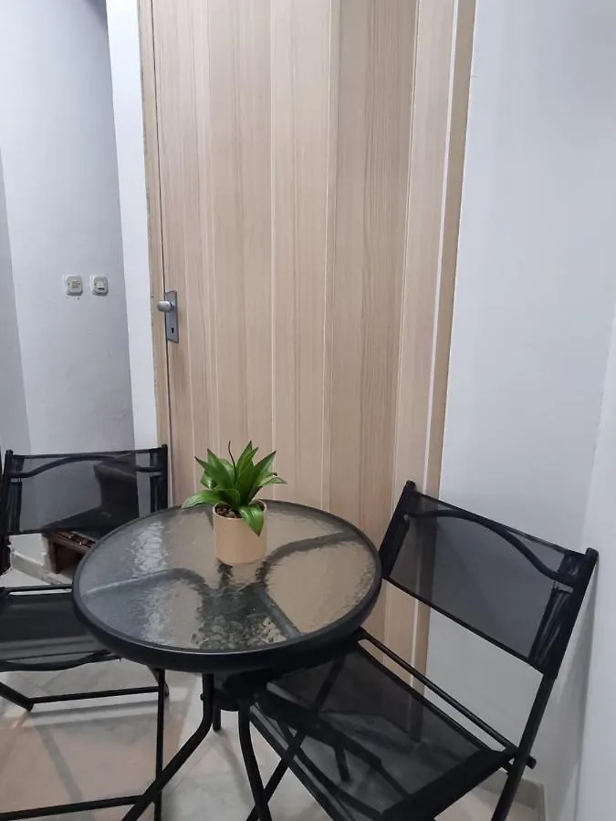 Un Ami Apartman Póla